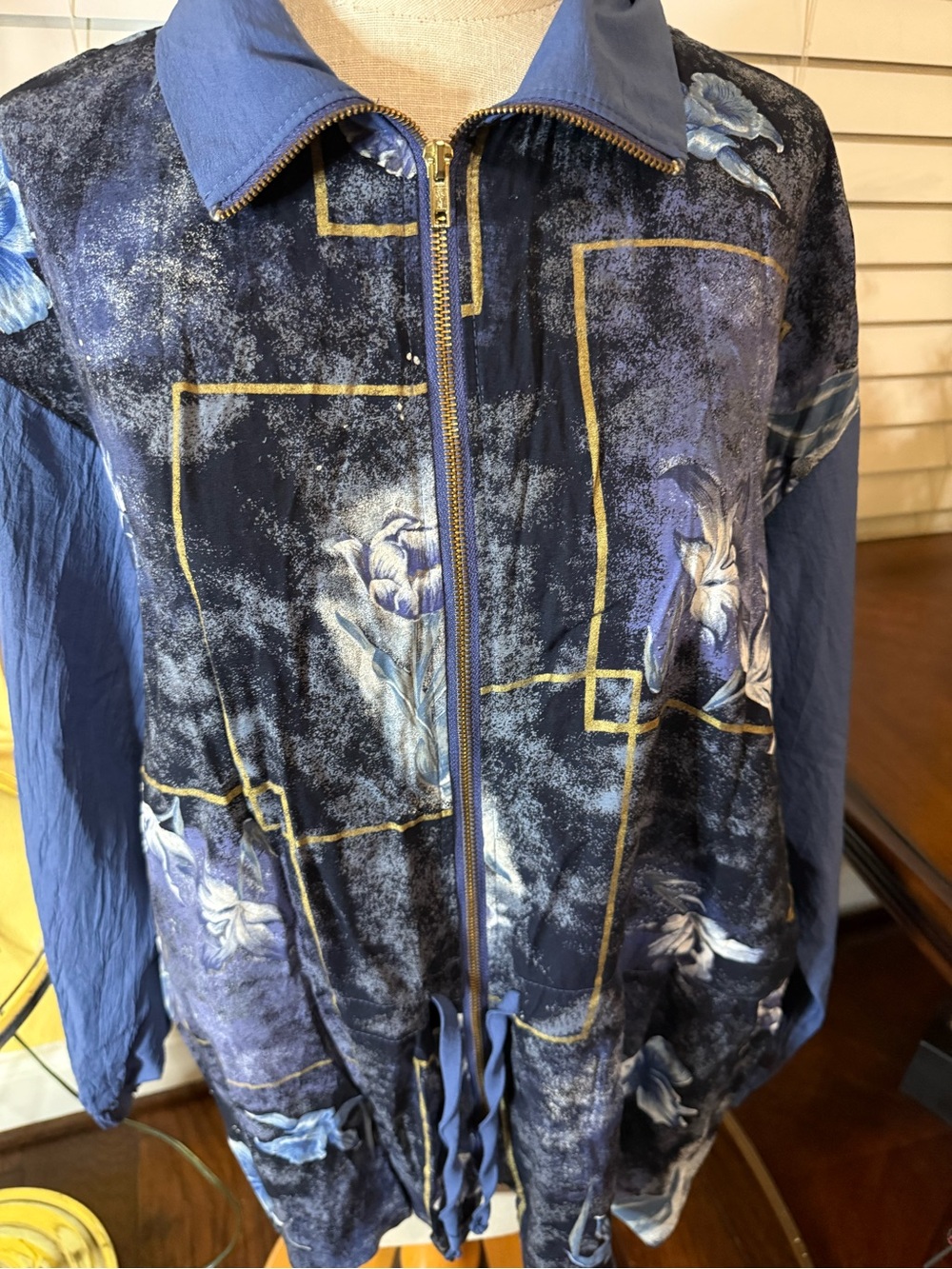 Vintage Blue Floral Zip-Front Women’s Jacket